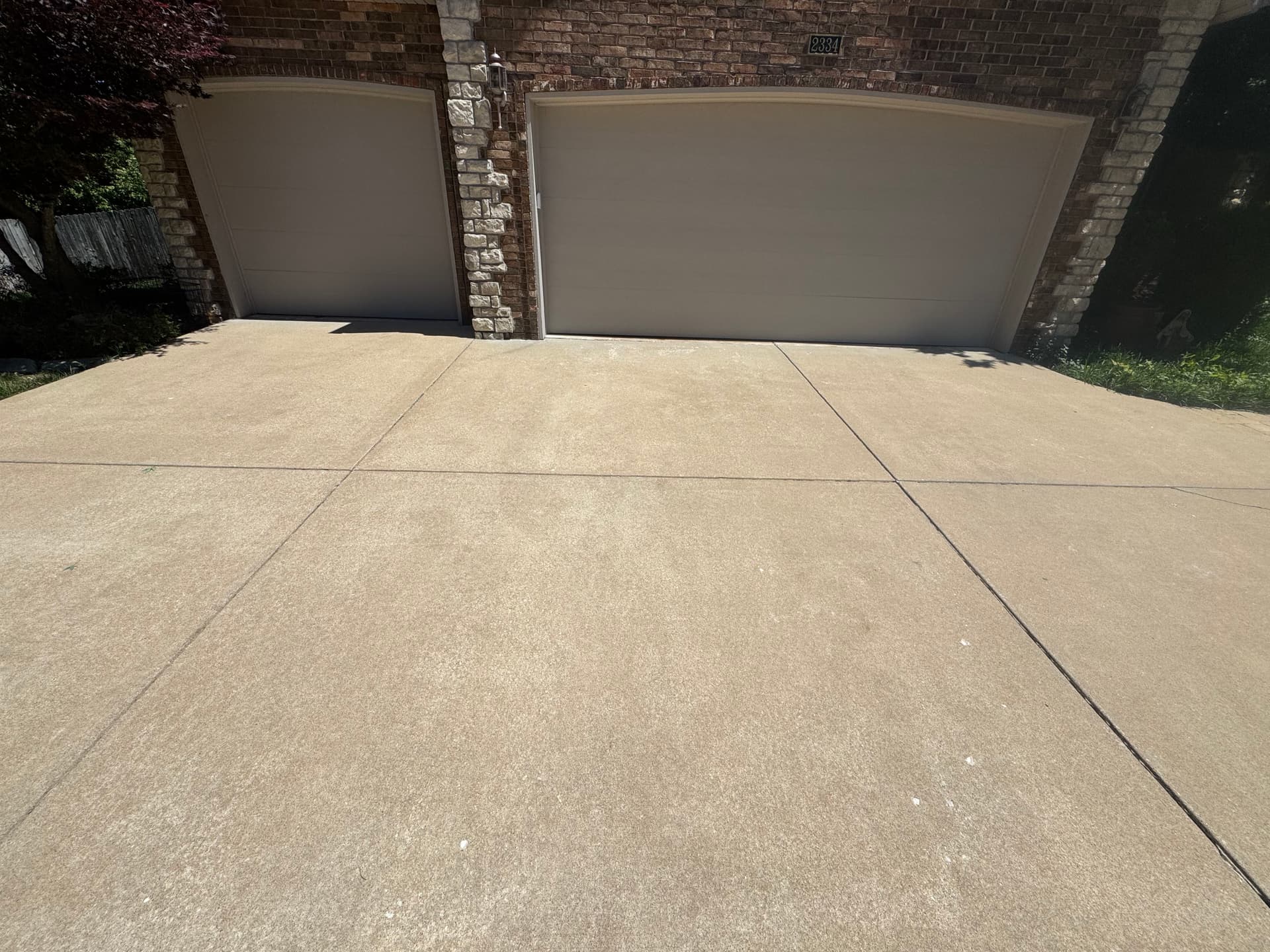 Gallery photos for Concrete Driveway Cleaning in Springfield MO: Image #1