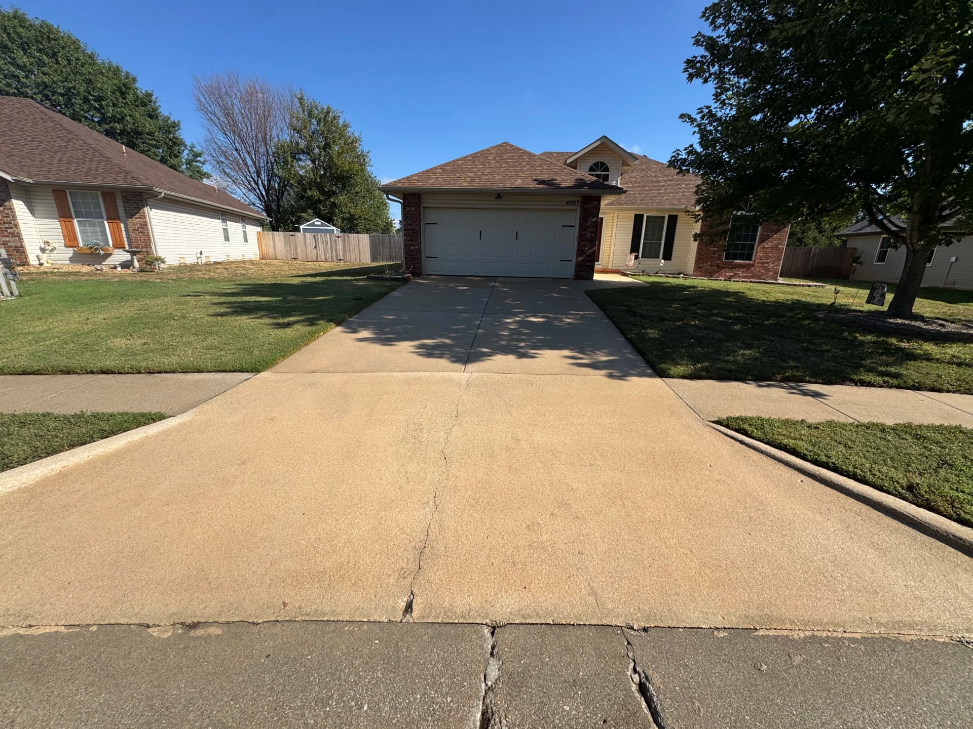 Gallery photos for Concrete Driveway Cleaning That Actually Makes a Difference: Image #4