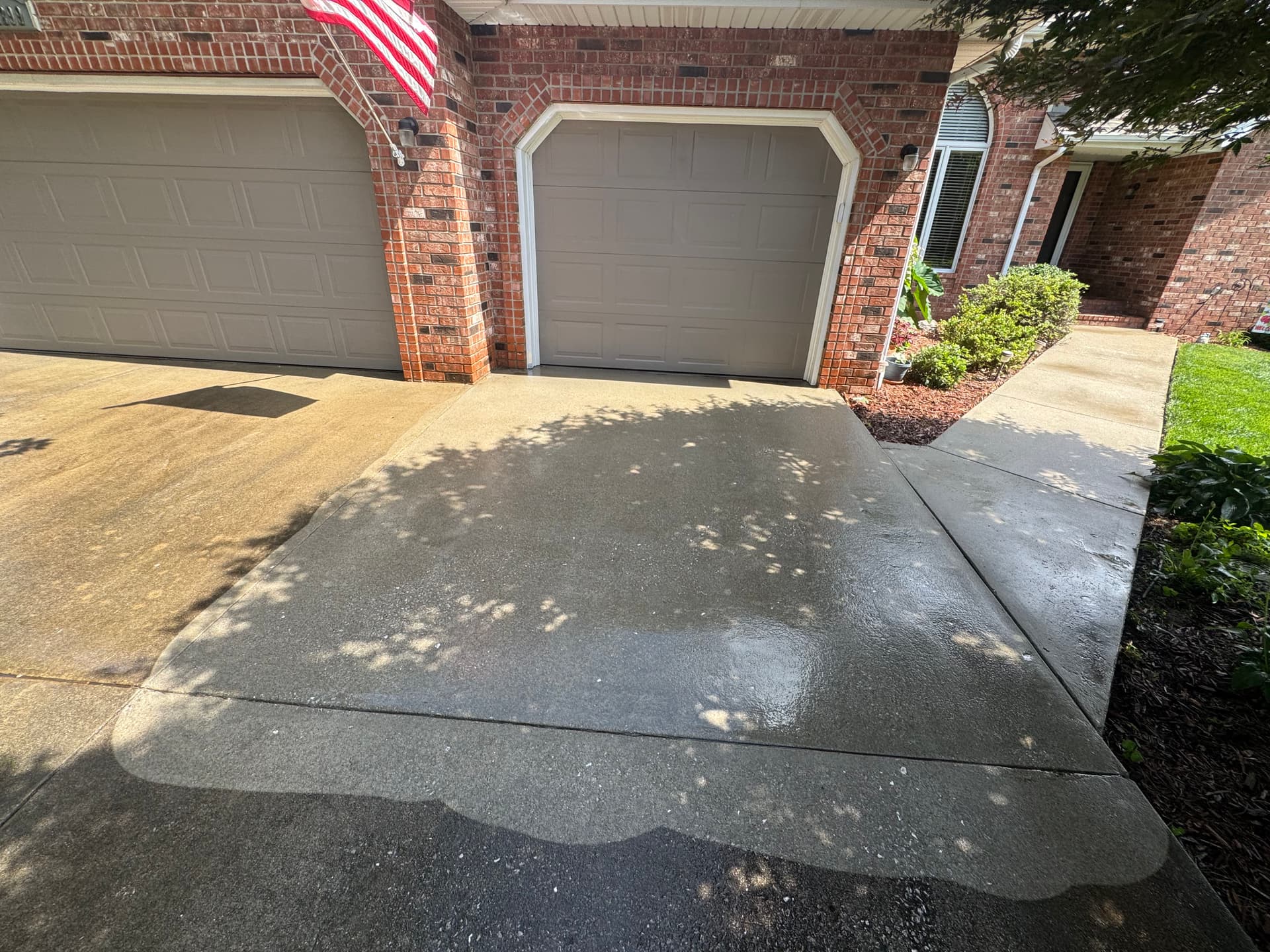 Gallery photos for What Shade Trees Do to a Concrete Driveway: Image #3