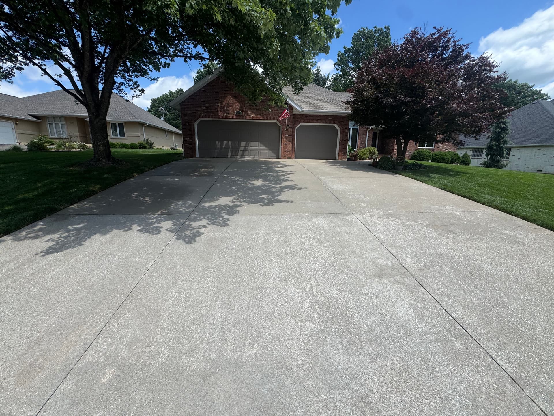 Gallery photos for What Shade Trees Do to a Concrete Driveway: Image #5