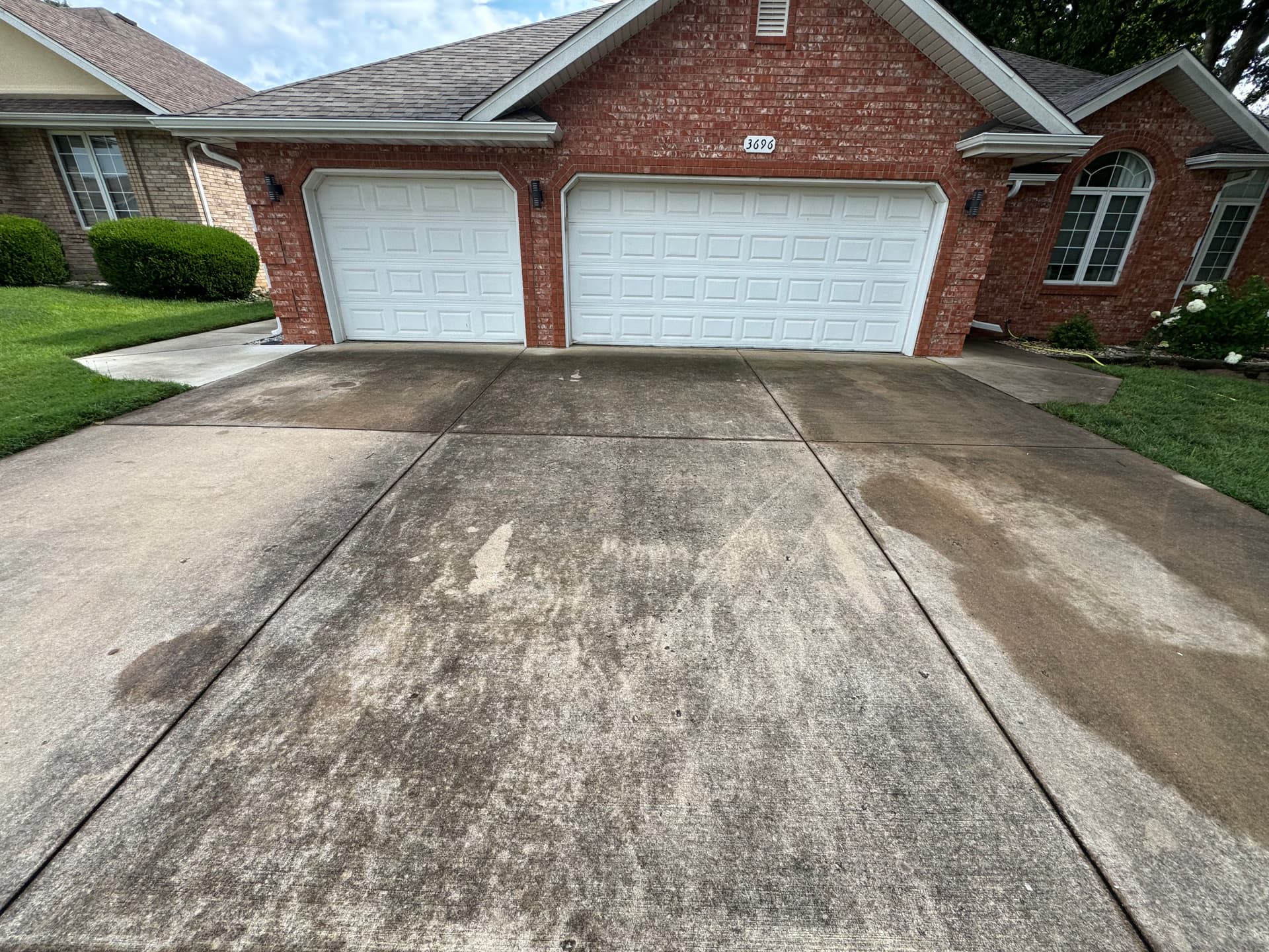 Gallery photos for Stained Concrete Driveway Cleaned Up and Looking Right Again: Image #1