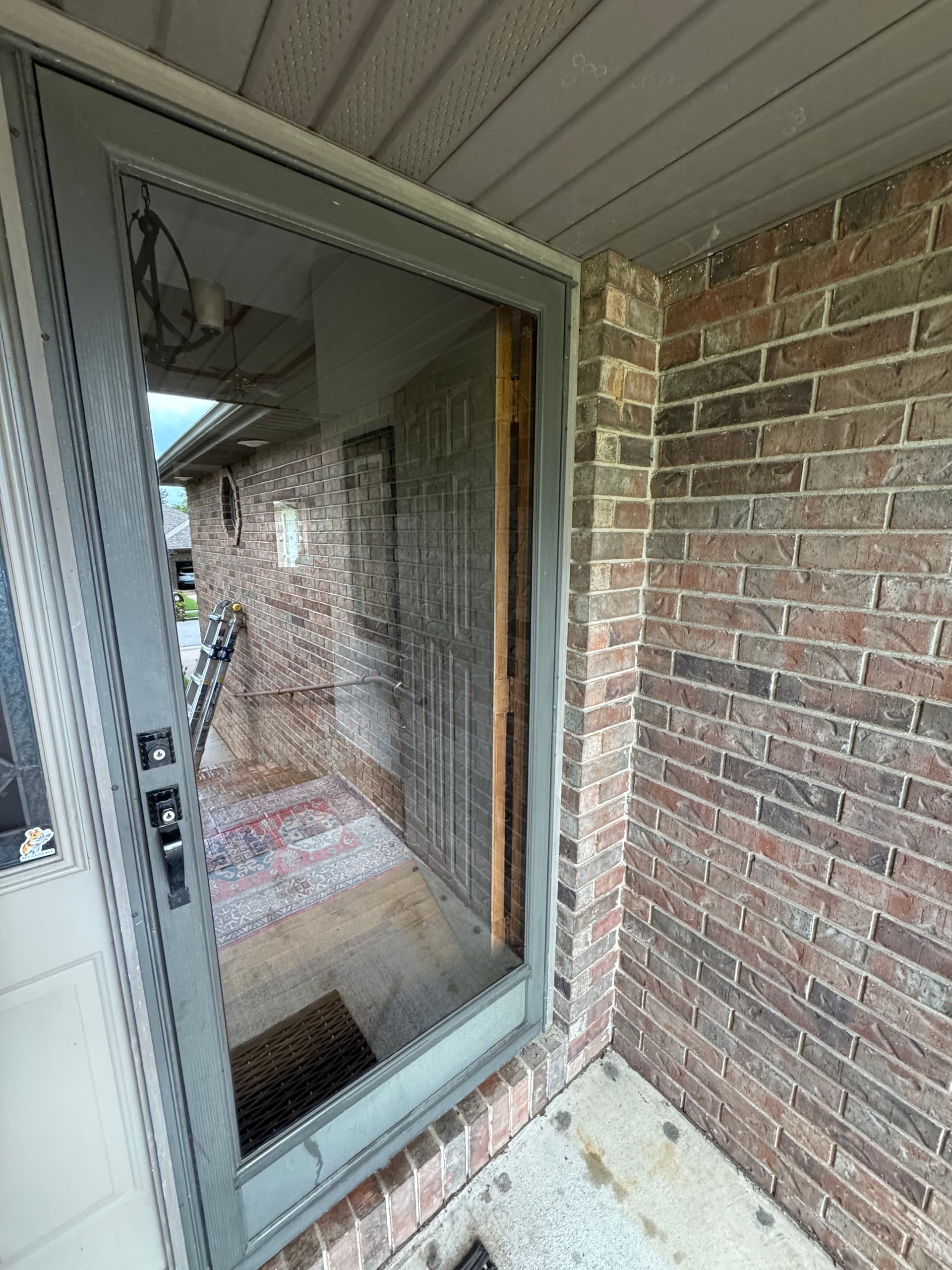 Streak-Free Window and Door Cleaning That Actually Delivers image