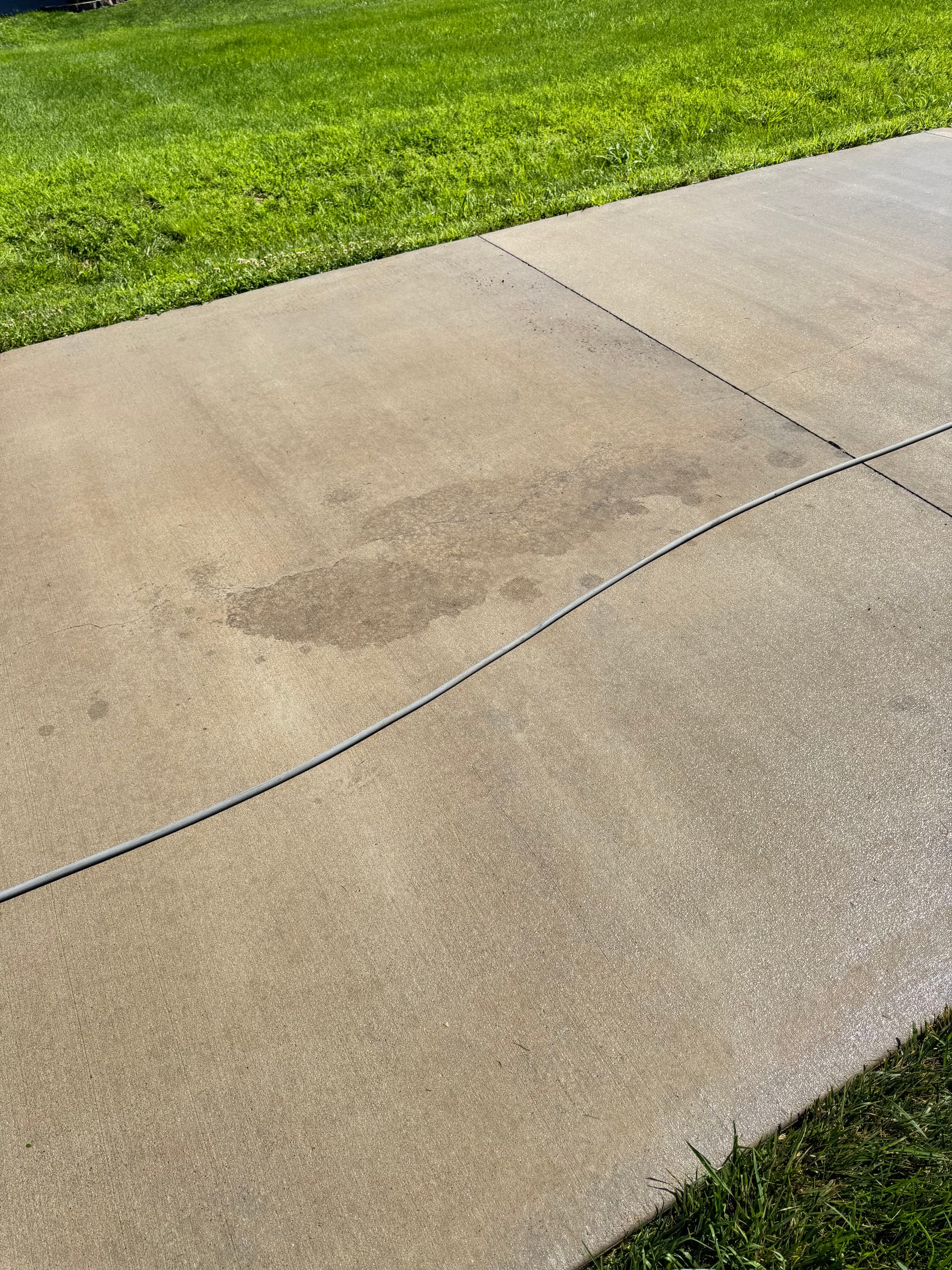 Gallery photos for Concrete Driveway Oil Stain Removal That Actually Works: Image #4