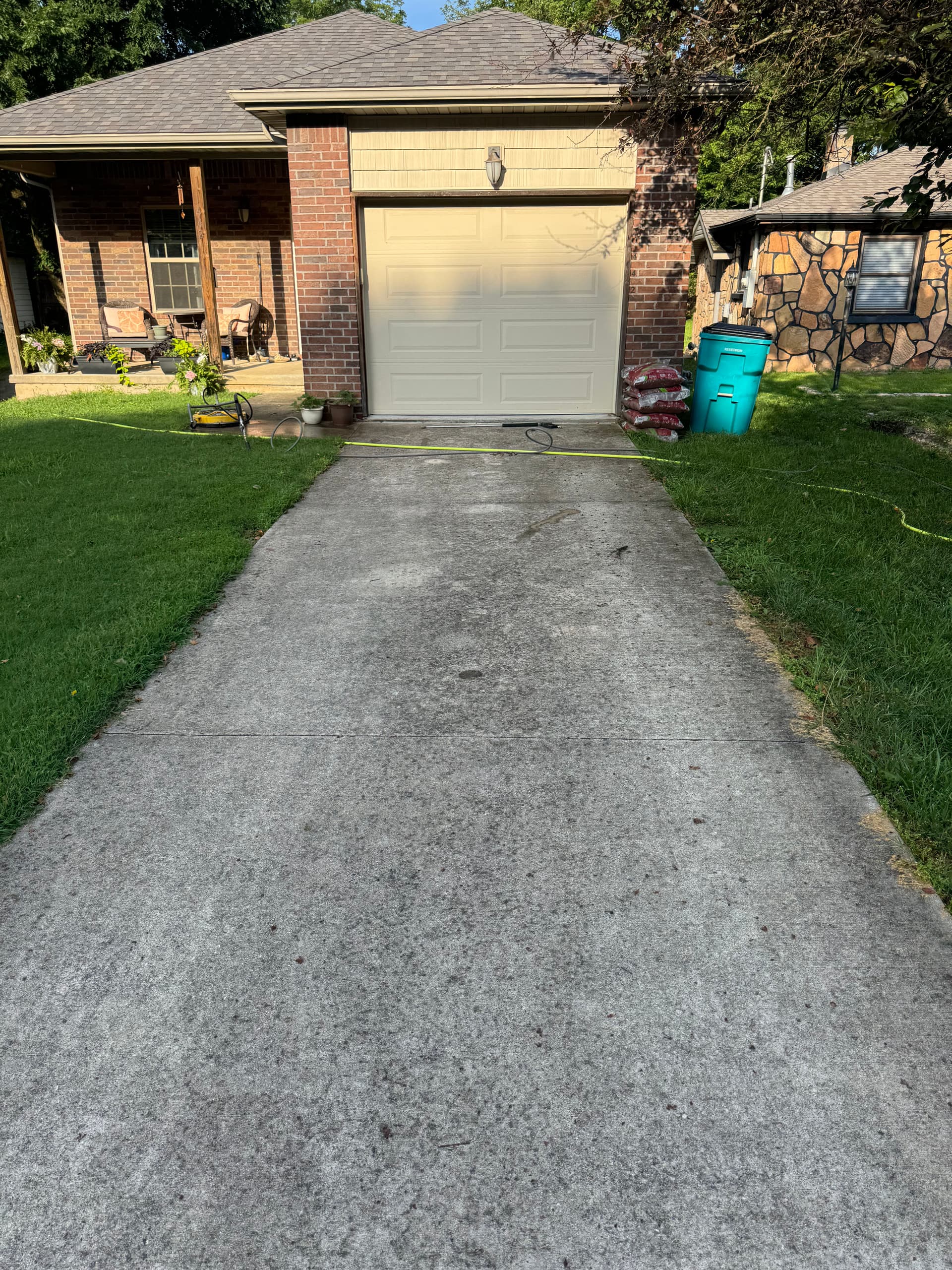 Gallery photos for Concrete Driveway Cleaning in Springfield MO: Image #2