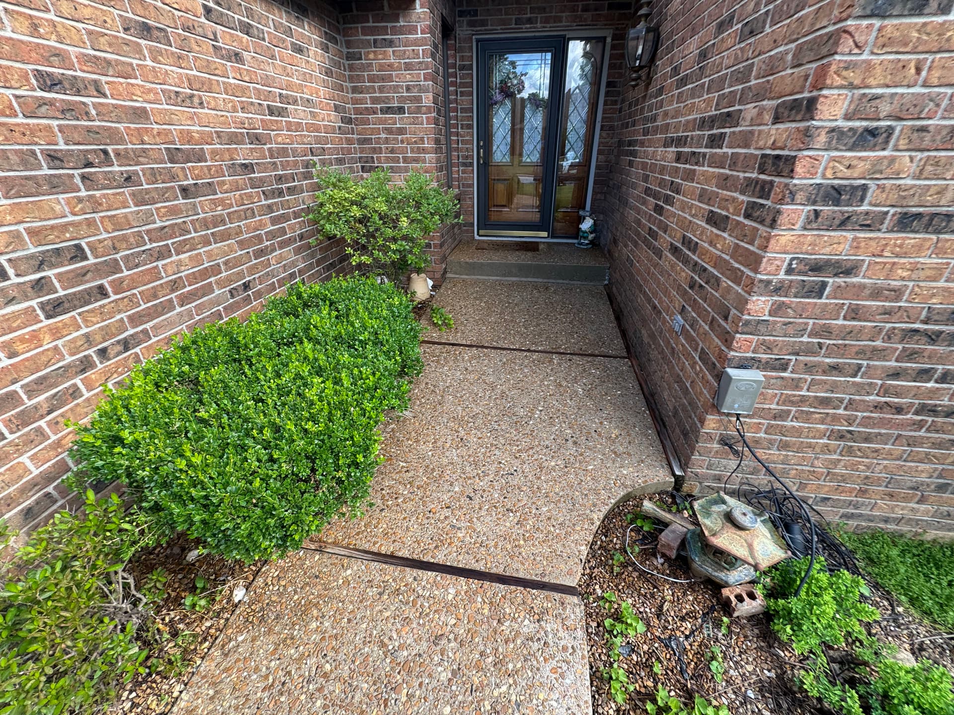 Gallery photos for Driveway and Patio Pressure Washing That Made a Big Difference: Image #9