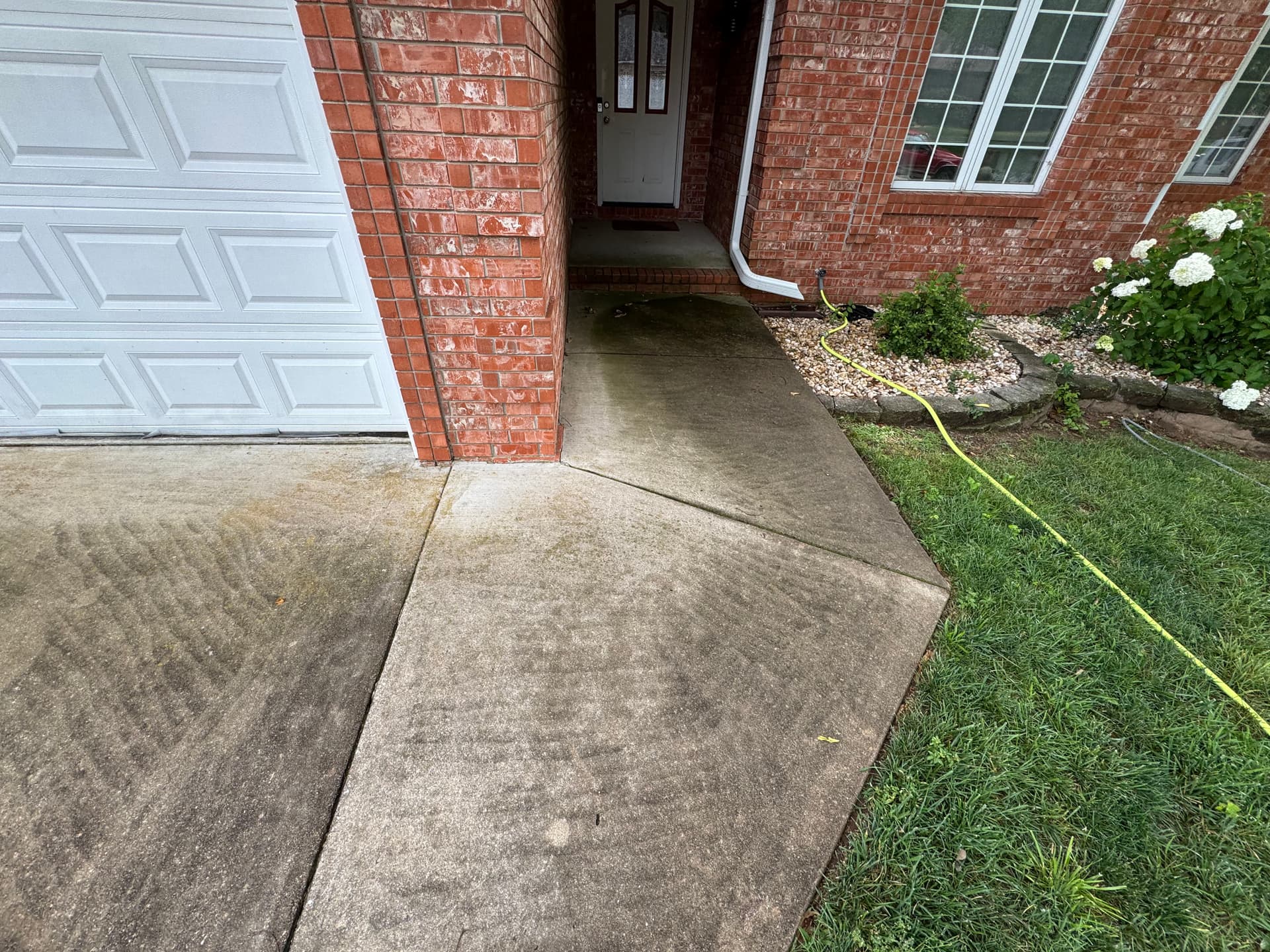 Gallery photos for Stained Concrete Driveway Cleaned Up and Looking Right Again: Image #2
